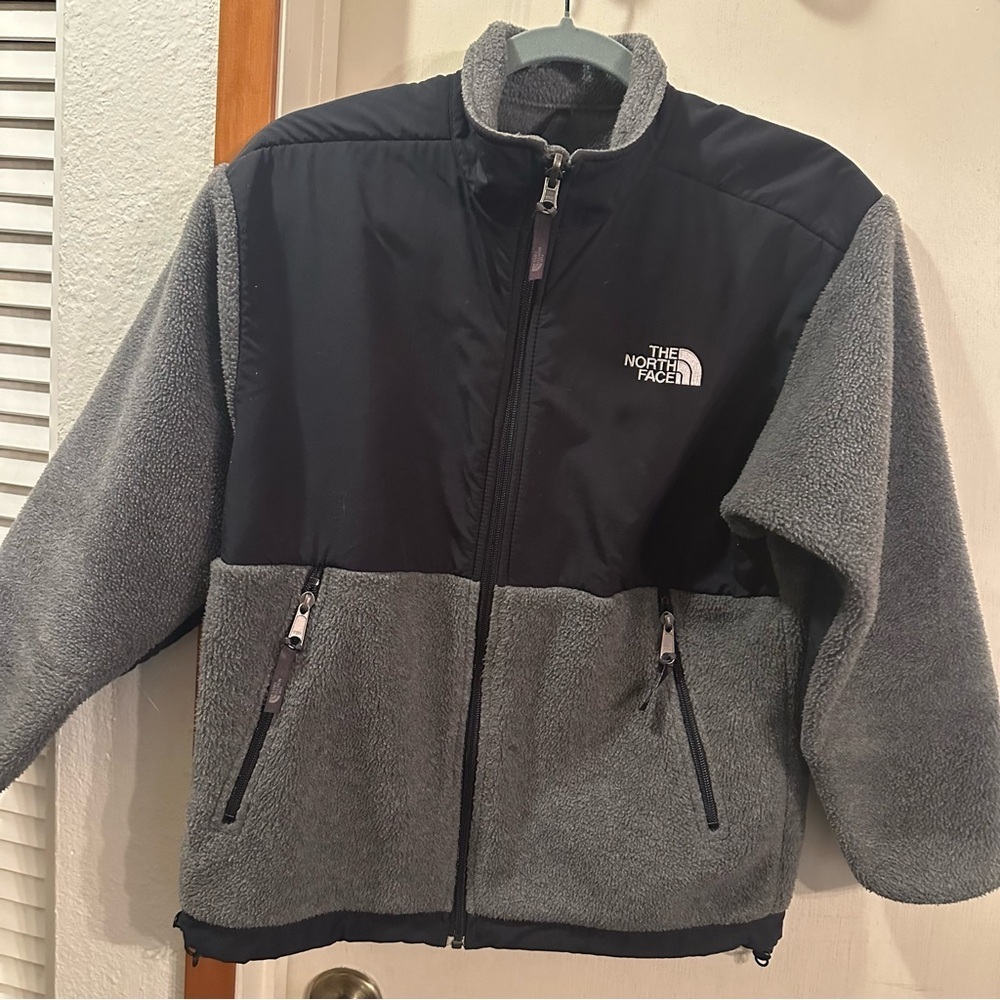 The North Face Youth Jacket Large Color Black And Gray
